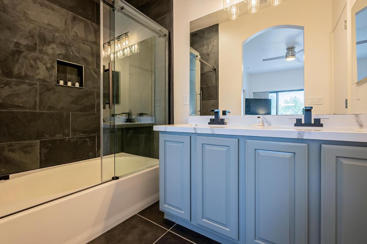 Modern 3 Bed - 3 Bath Townhouse W/ Rooftop Deck Feriehus Phoenix